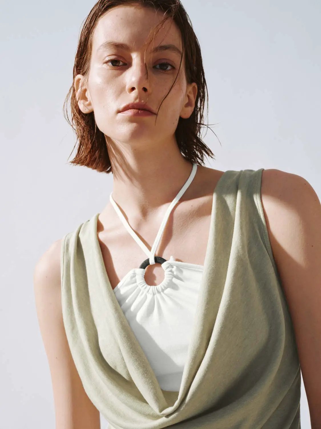 2-In-1 Cowl Neck Contrast Ruched Sleeveless Slim Tank Top