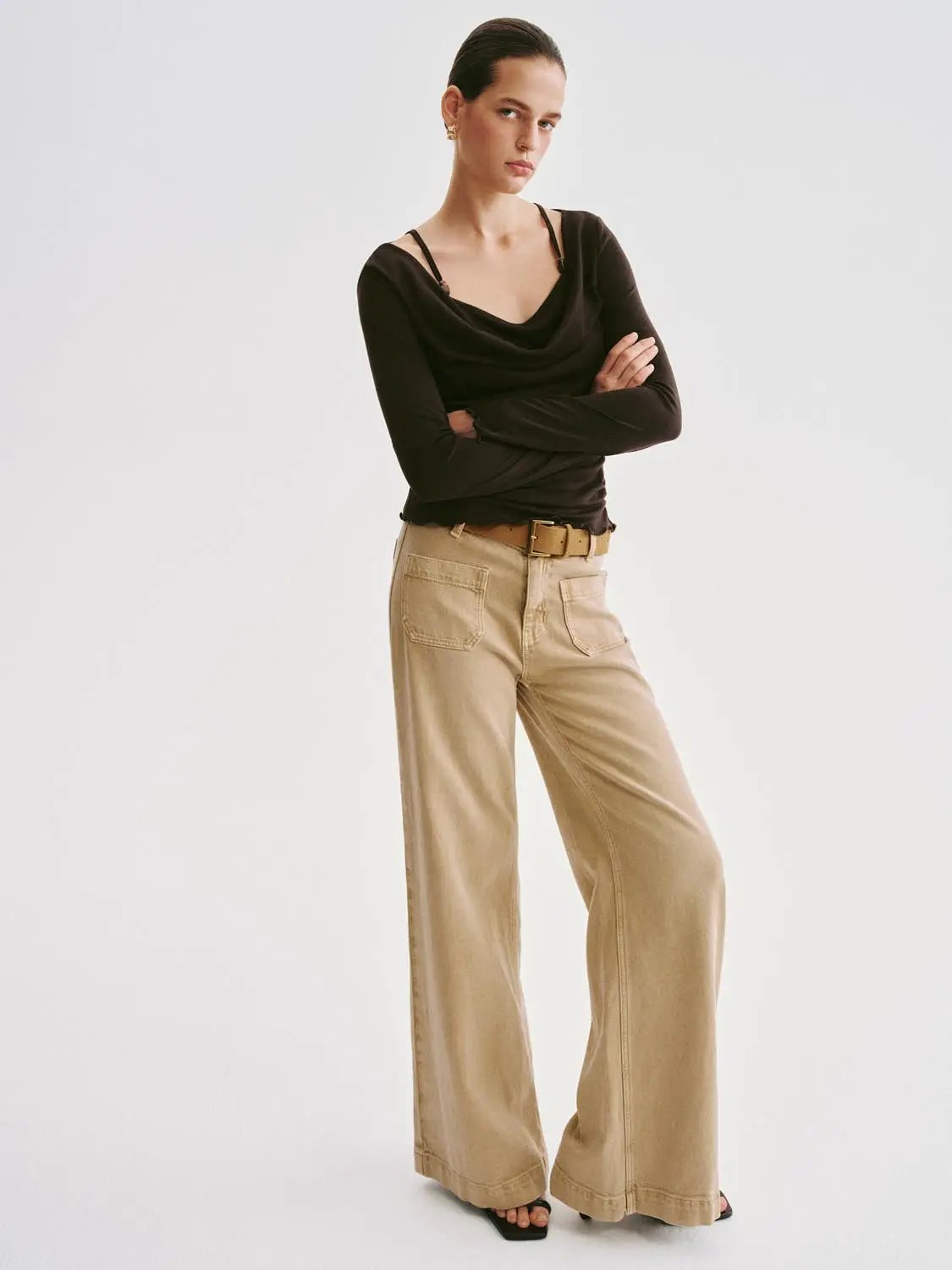Draped Cowl Neck Long Sleeve Knit T-shirt