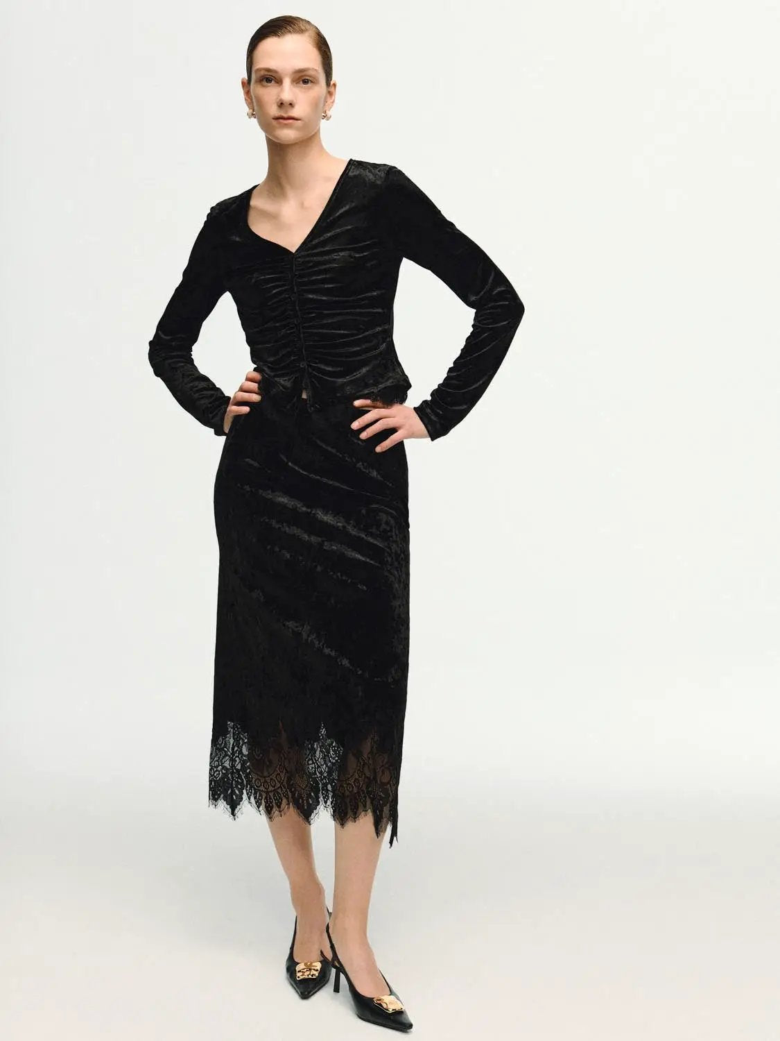 Ruched Textured Lace Hem Fitted V-neck Long Sleeve Blouse