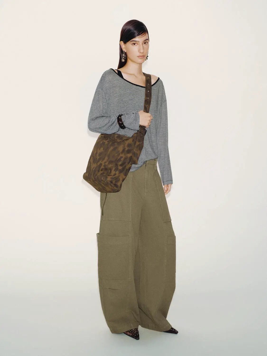 Multi Cargo Pockets Oversized Tapered Cotton Pants