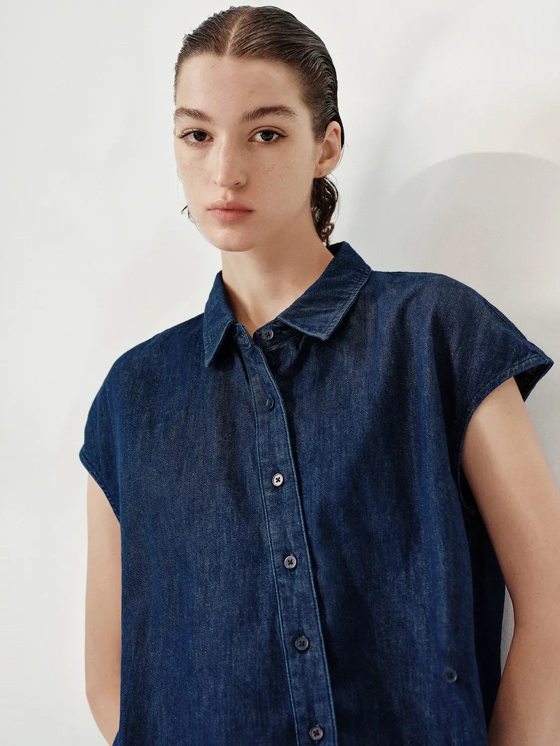 Point Collar Asymmetric Hem Sleeveless Cotton Denim Shirt
