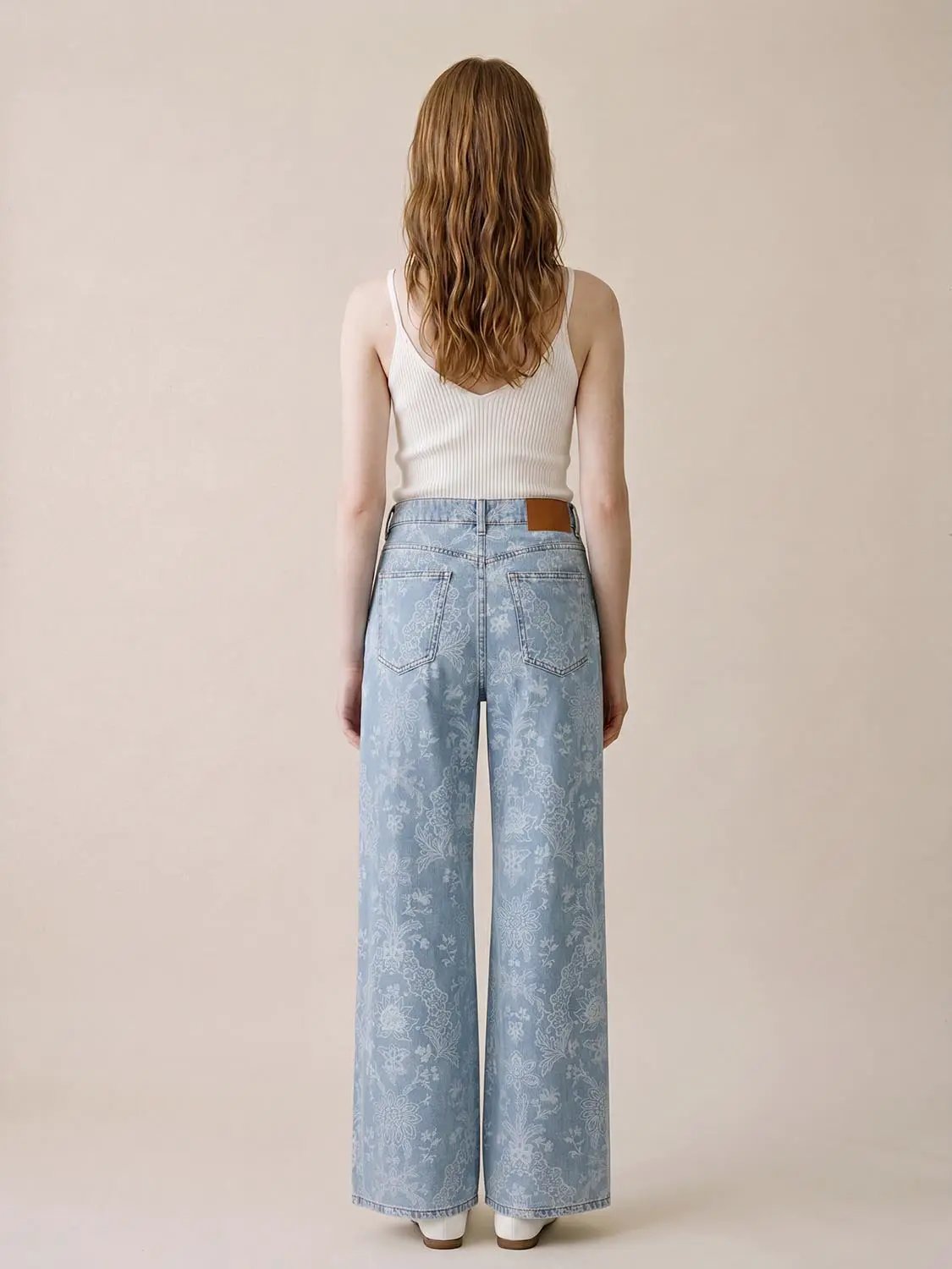 High Waist Loose Fit Light Wash Denim Wide Leg Jeans