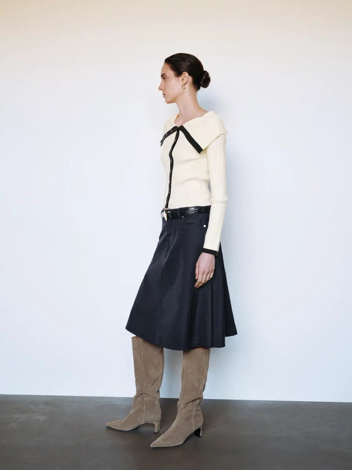 Asymmetric High-waisted A-Line Cotton Skirt With Belt