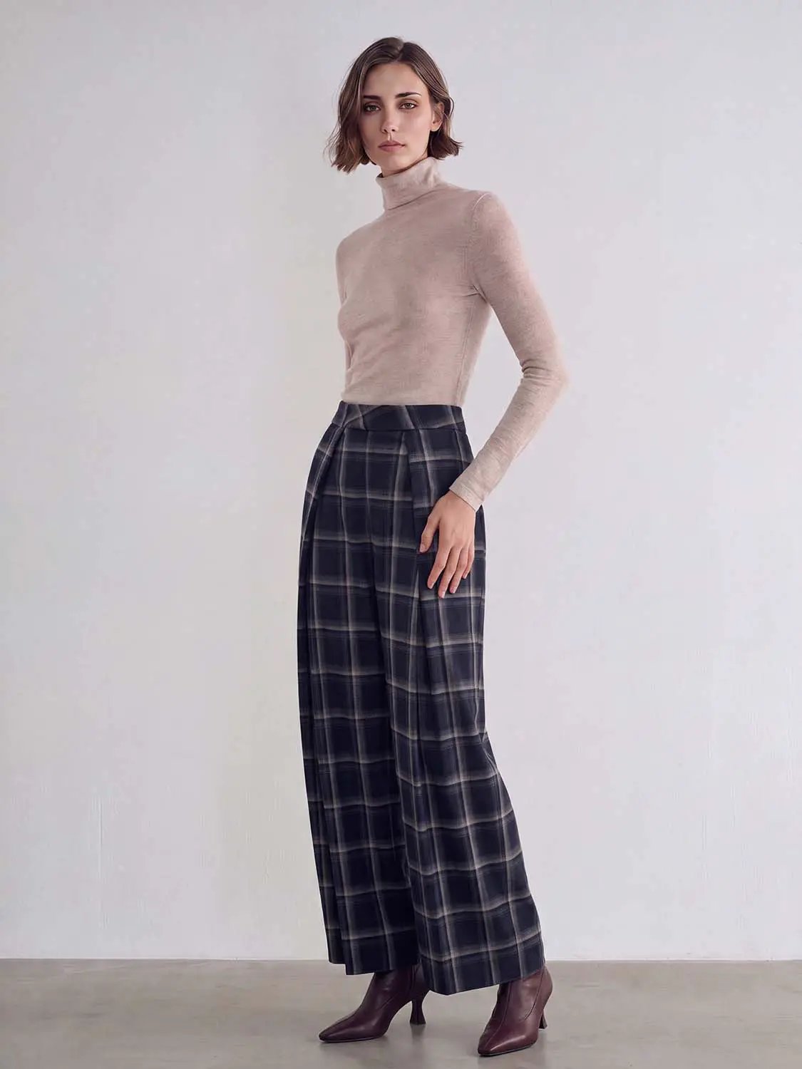 Pleated Checked Mid-rise Wide-leg Pants