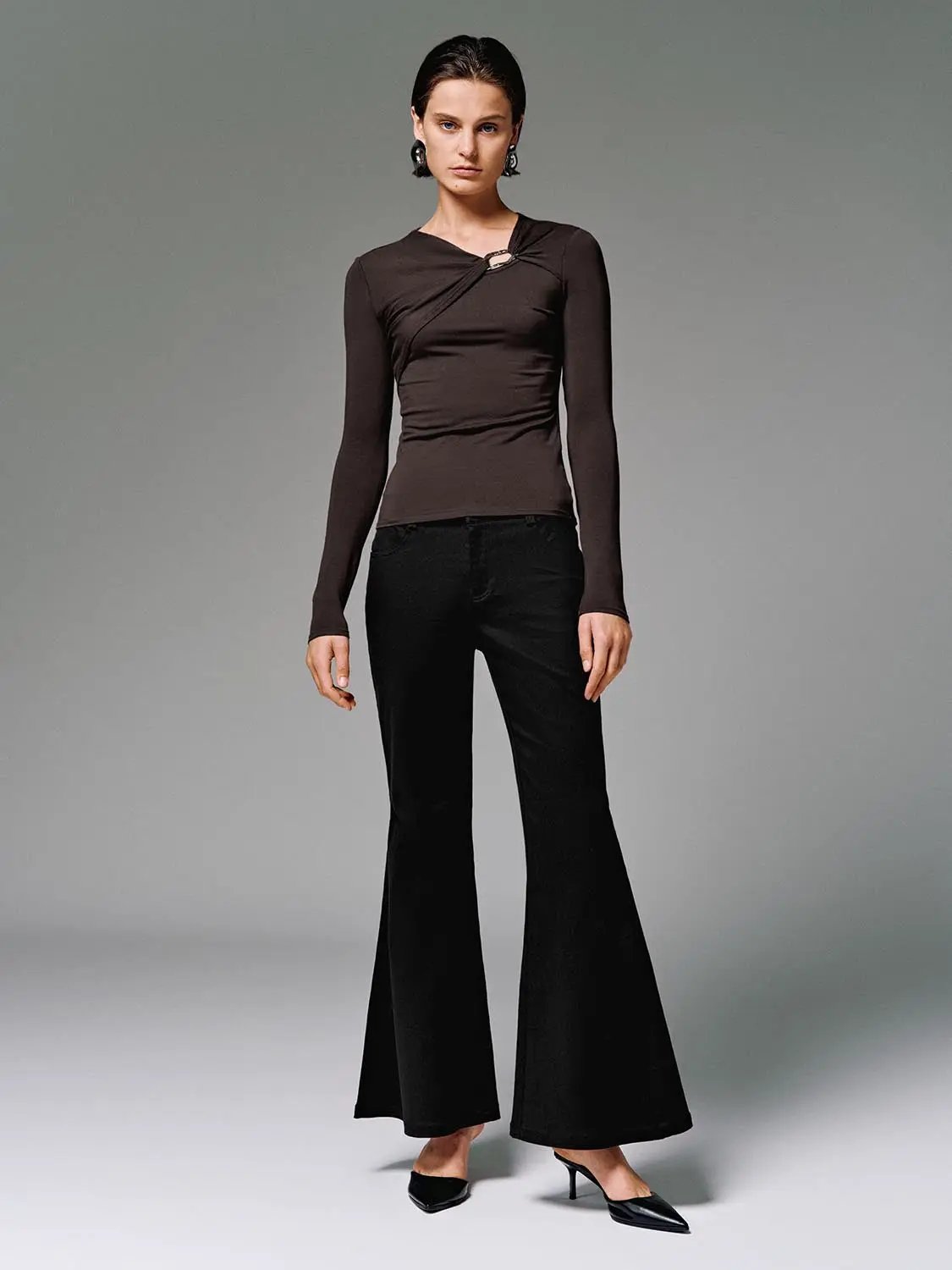 Ring Detail Knot Front Stretch Knit Long Sleeve Tee