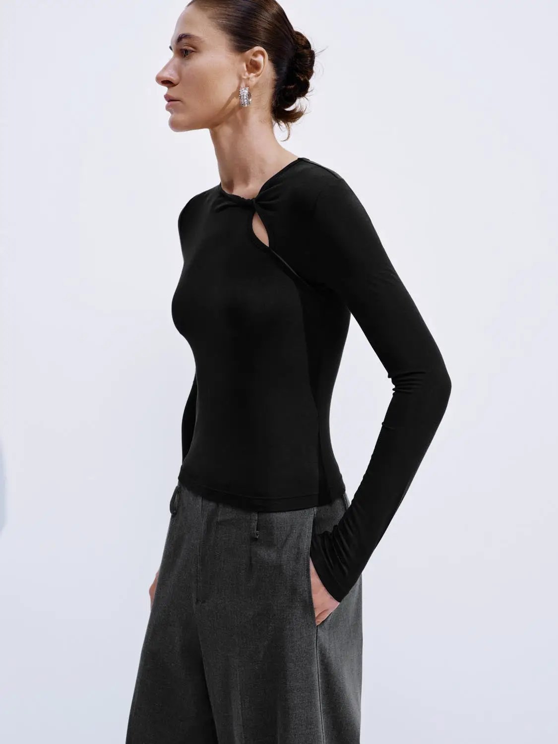 Twist Neck Cut Out Fitted Long Sleeve Basic T Shirt