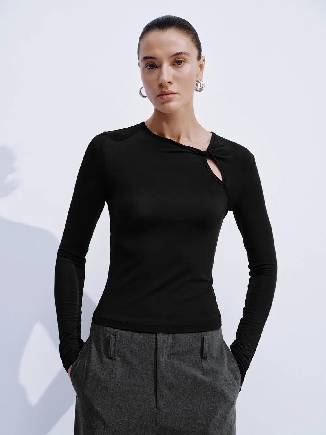 Twist Neck Cut Out Fitted Long Sleeve Basic T Shirt
