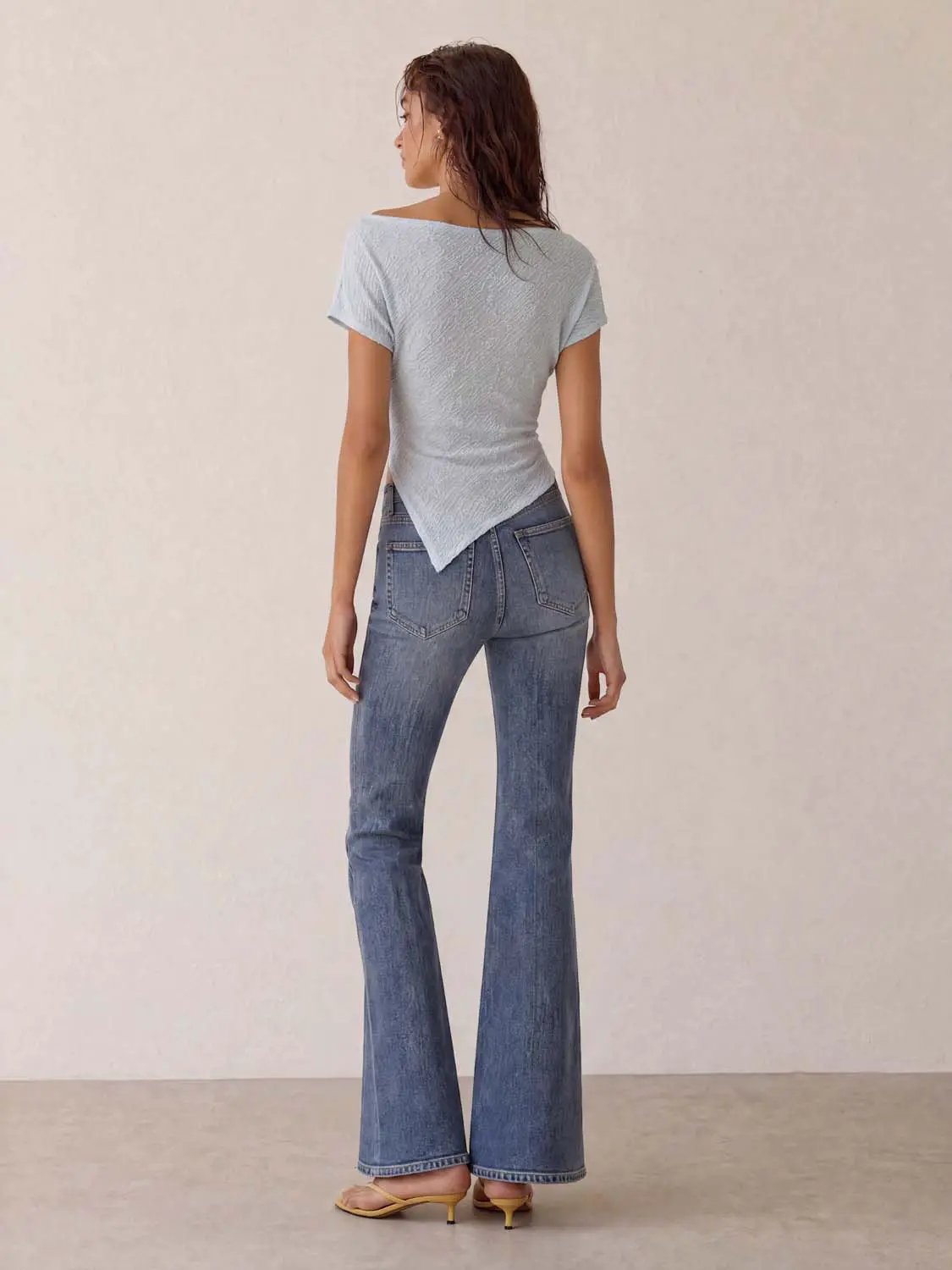 Textured Asymmetric Hem Fitted Boat Neck T-shirt