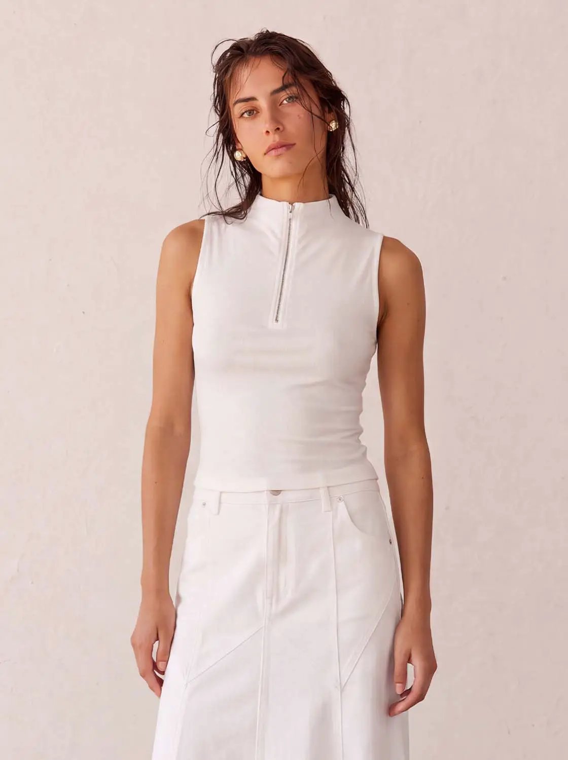 Fitted Half-zip Mock Neck Sleeveless Tank Top