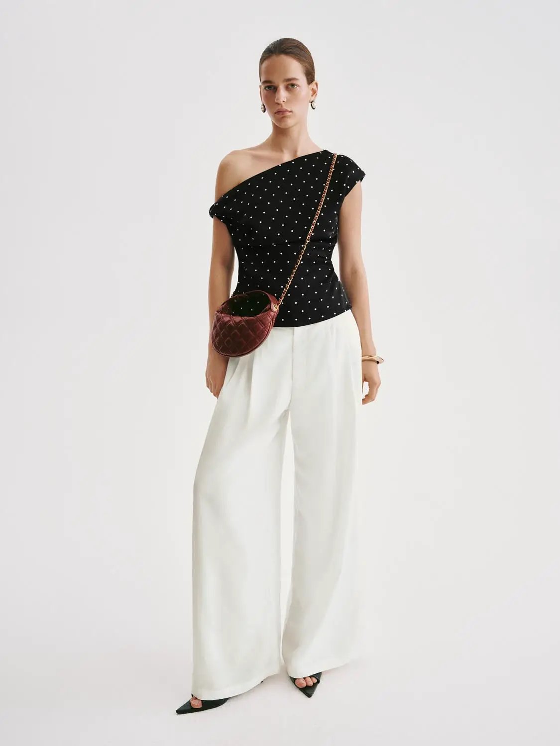 Pleated Mid-waisted Wide-leg Pants
