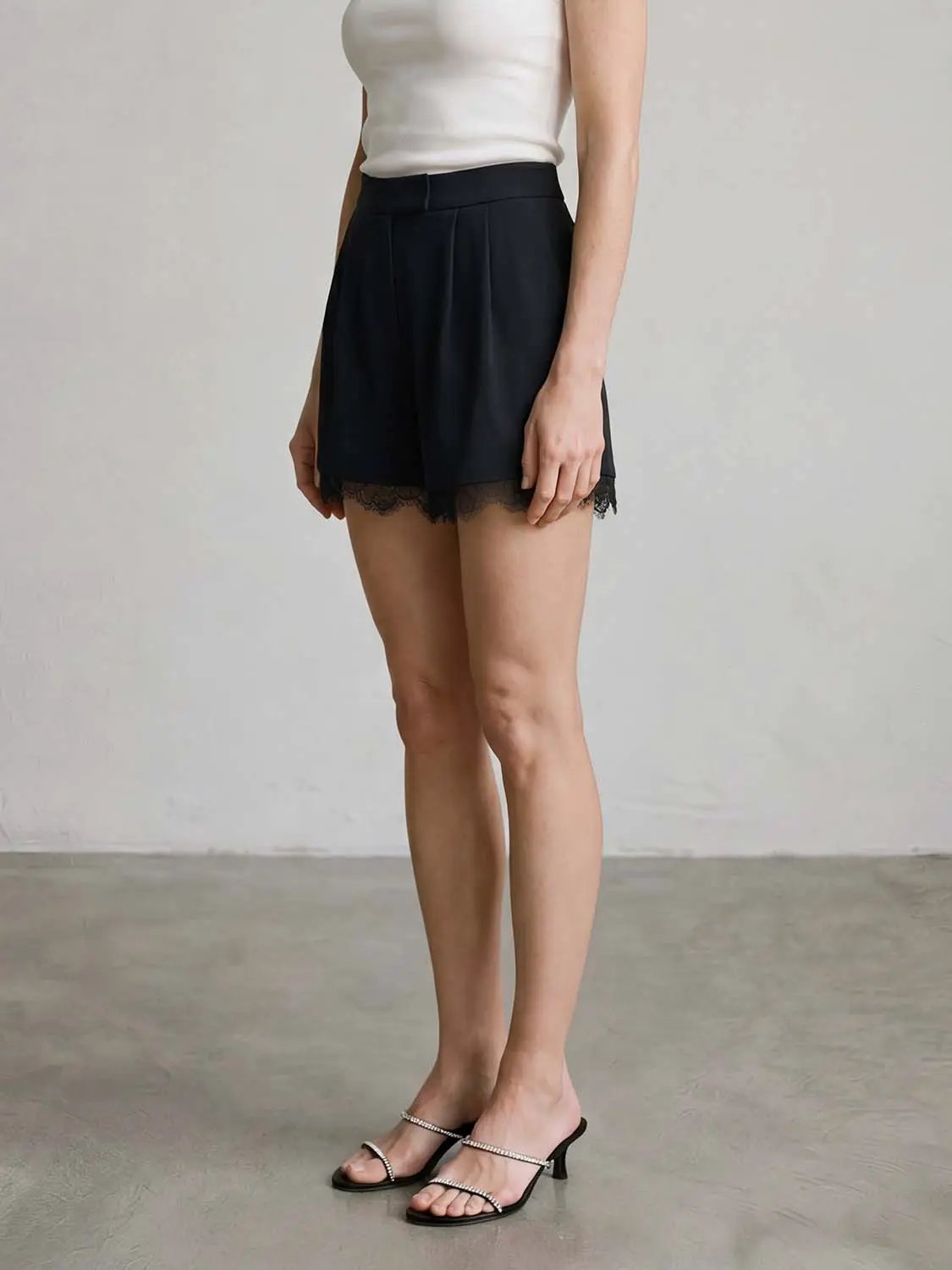High Waist Front Pleat Lace Hem Straight Casual Shorts