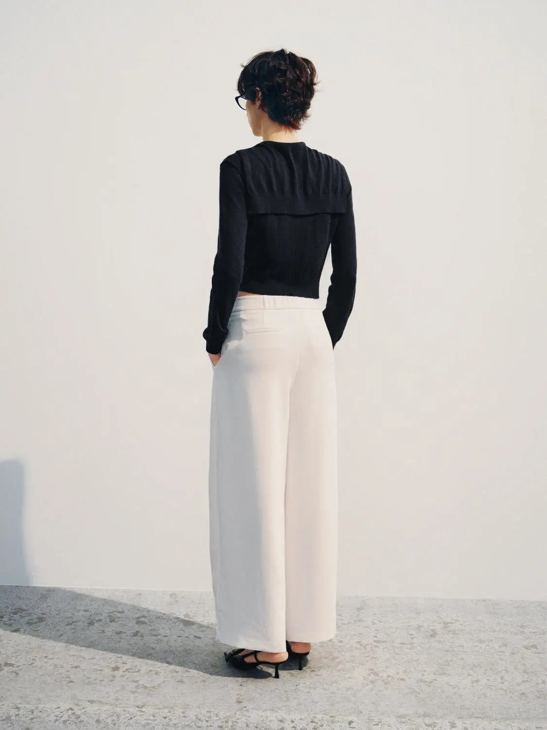 Mid Waisted Pleated Straight Pants
