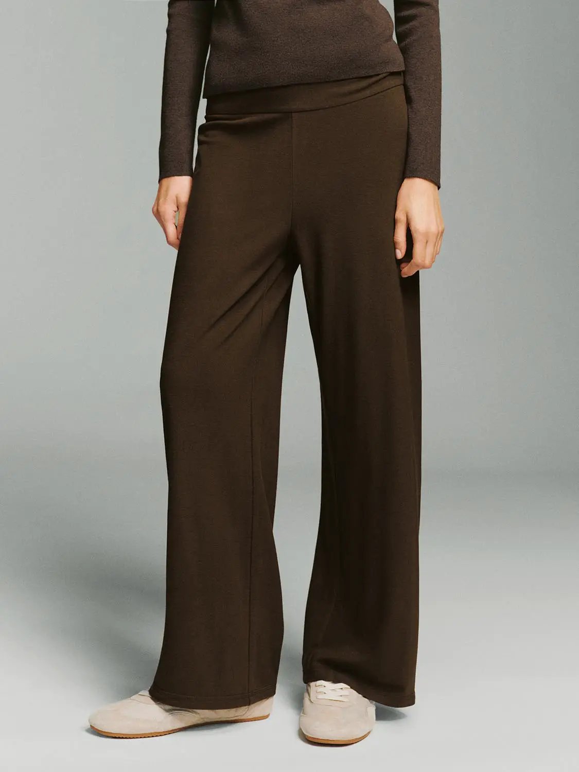 Solid Stretch Mid-rise Wide-leg Pants