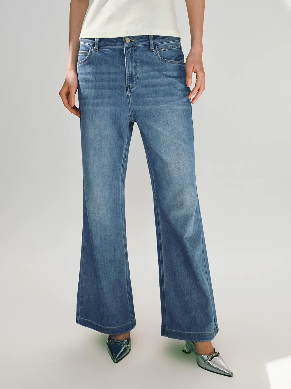 Wide-leg Cotton Blend Jeans With Subtle Wash
