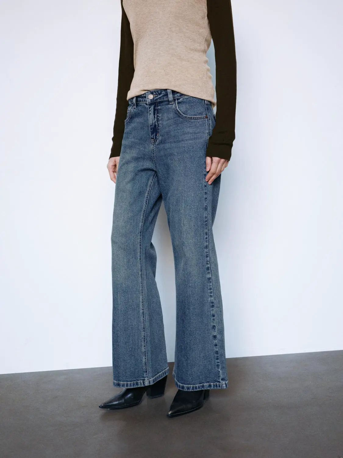 Mid-rise Medium Wash Cotton Flared Jeans