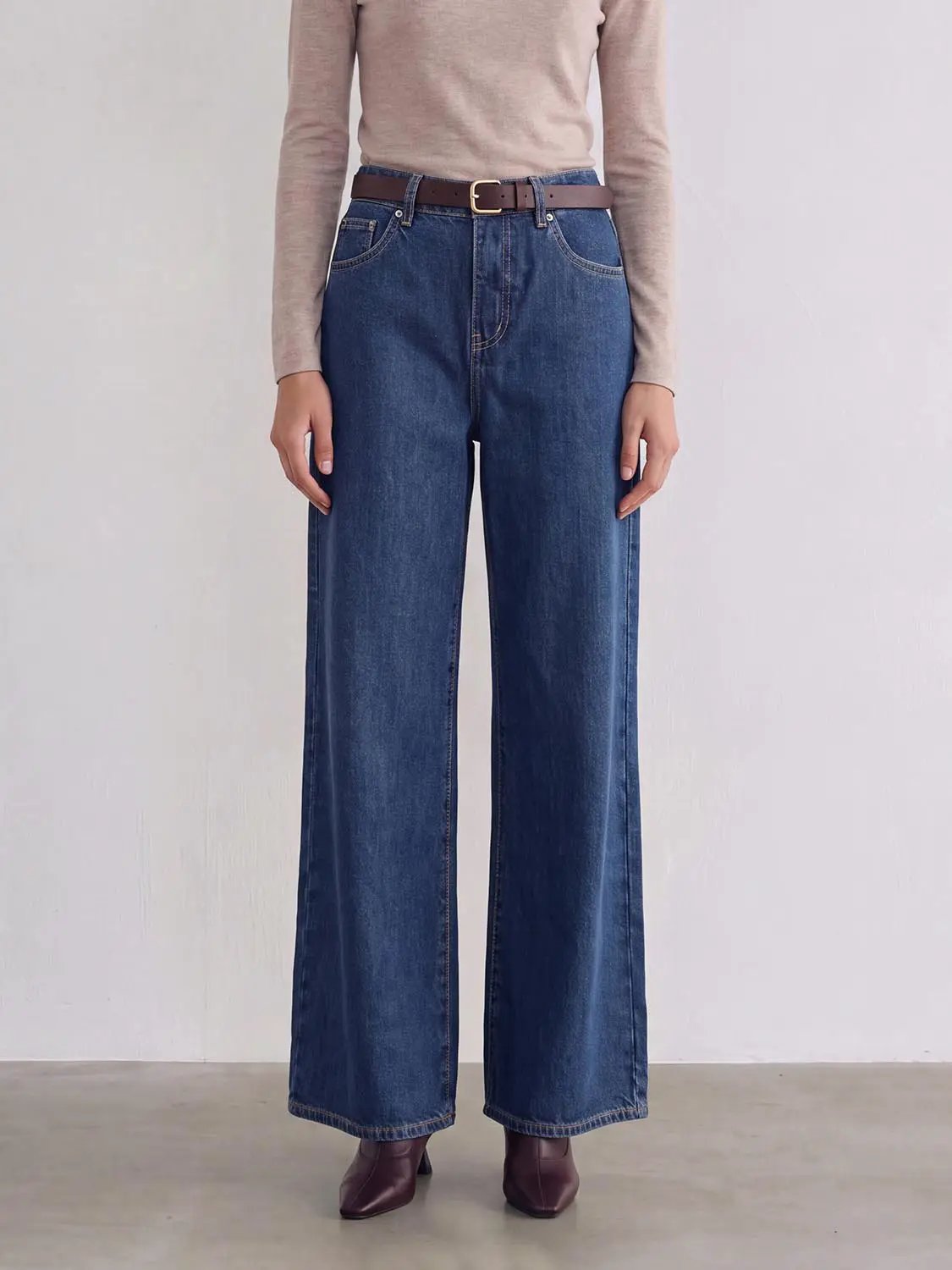 Medium Wash Wide-leg Mid-rise Cotton Jeans