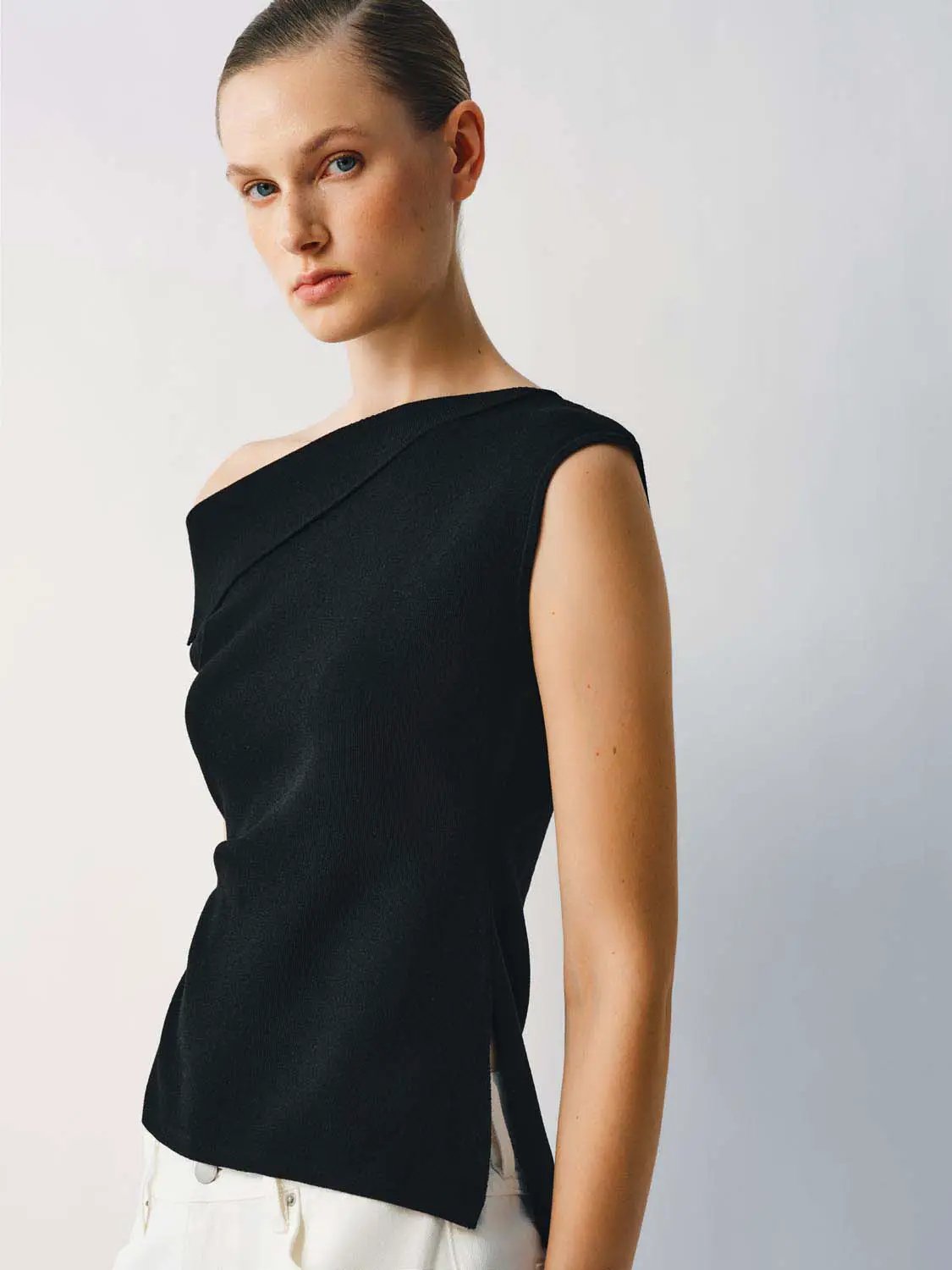 Slim One Shoulder Sleeveless Waist Ruched Irregular Hem Top