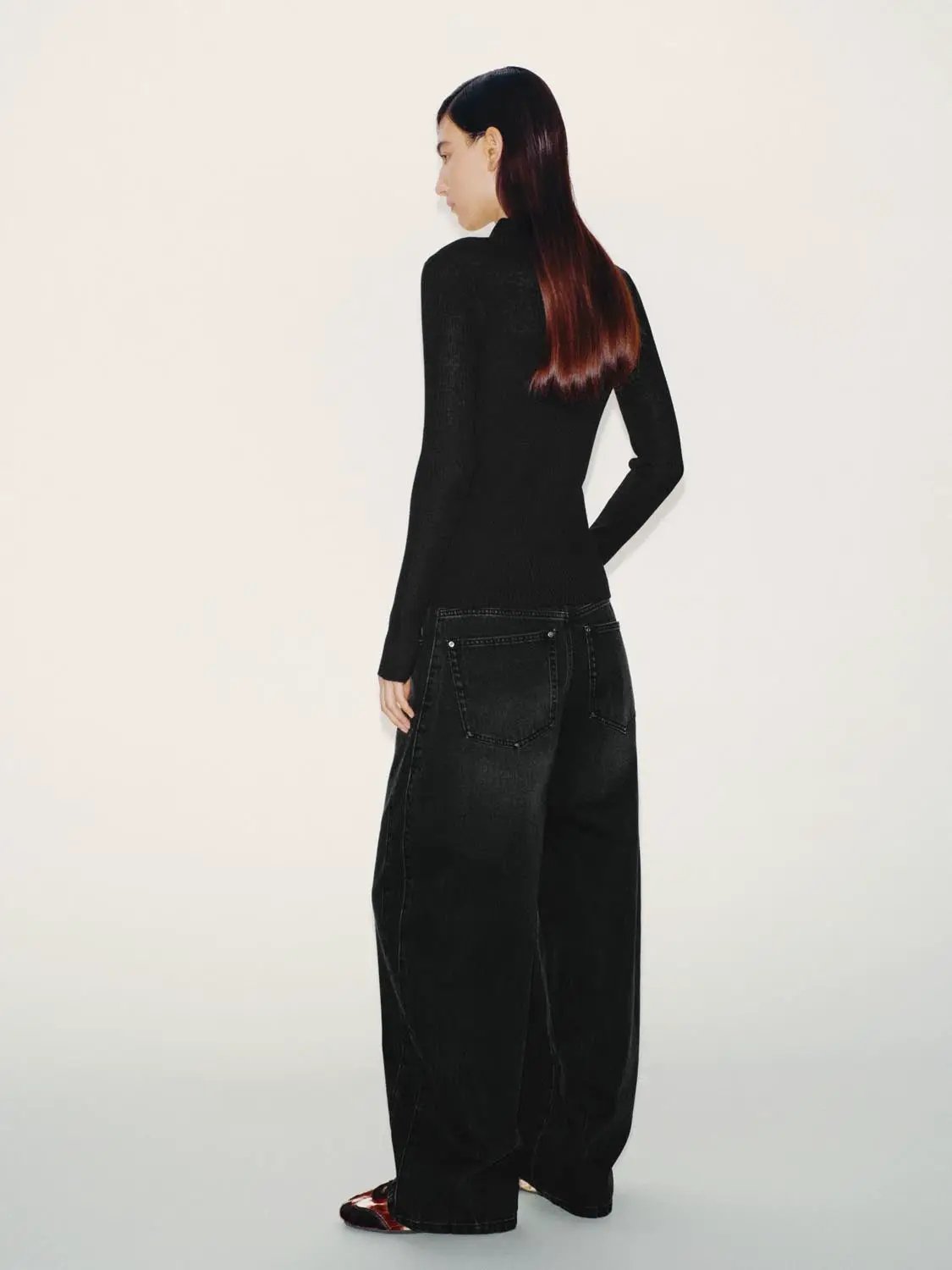 Black Fitted Ribbed Knit Long Sleeve T-shirt