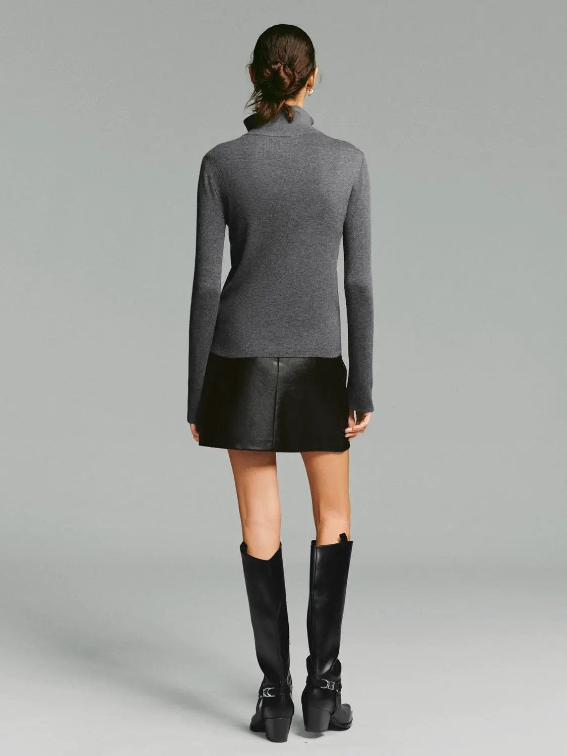 Fitted Ribbed Zip Neck Long Sleeve Knit Sweater