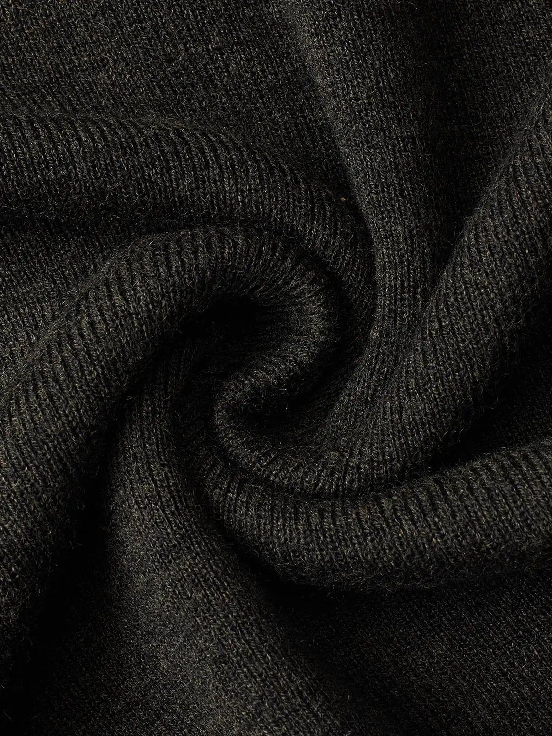 Fitted Ribbed Zip Neck Long Sleeve Knit Sweater