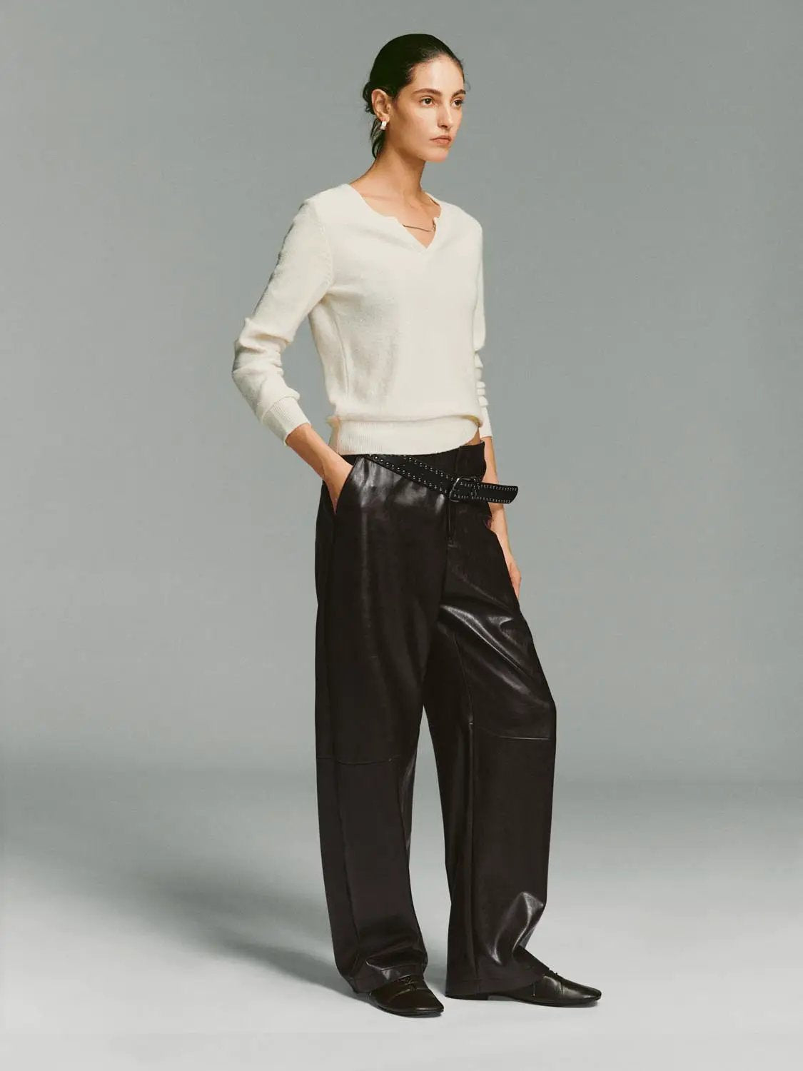 Textured Dotted Ribbed V-neck Long Sleeve Pullover
