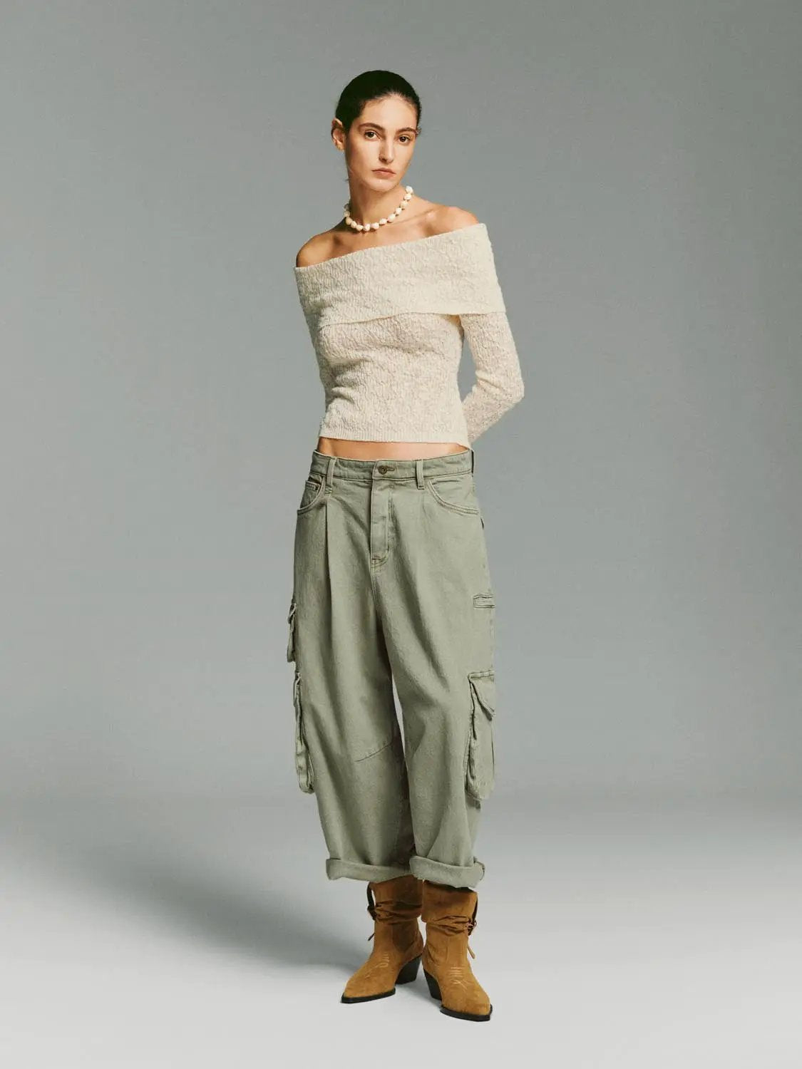 Textured Fitted Off-Shoulder Long Sleeve Pullover