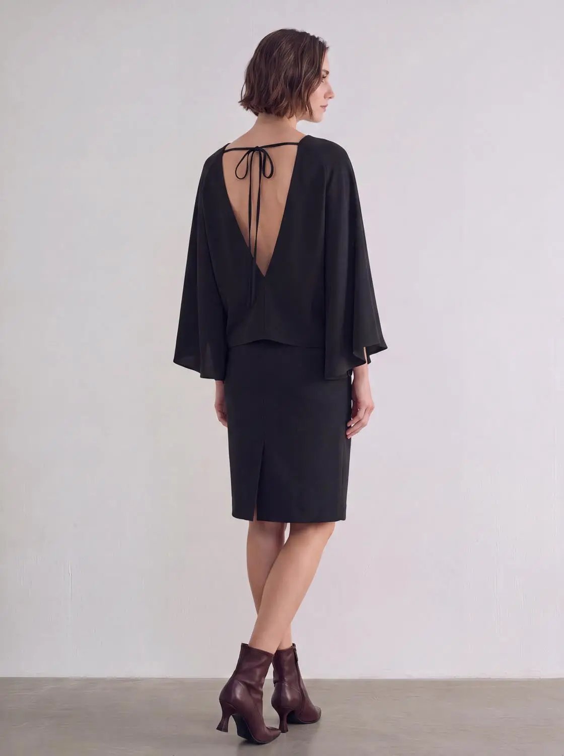 Draped Solid Oversized Crew Neck Long Sleeve Blouse