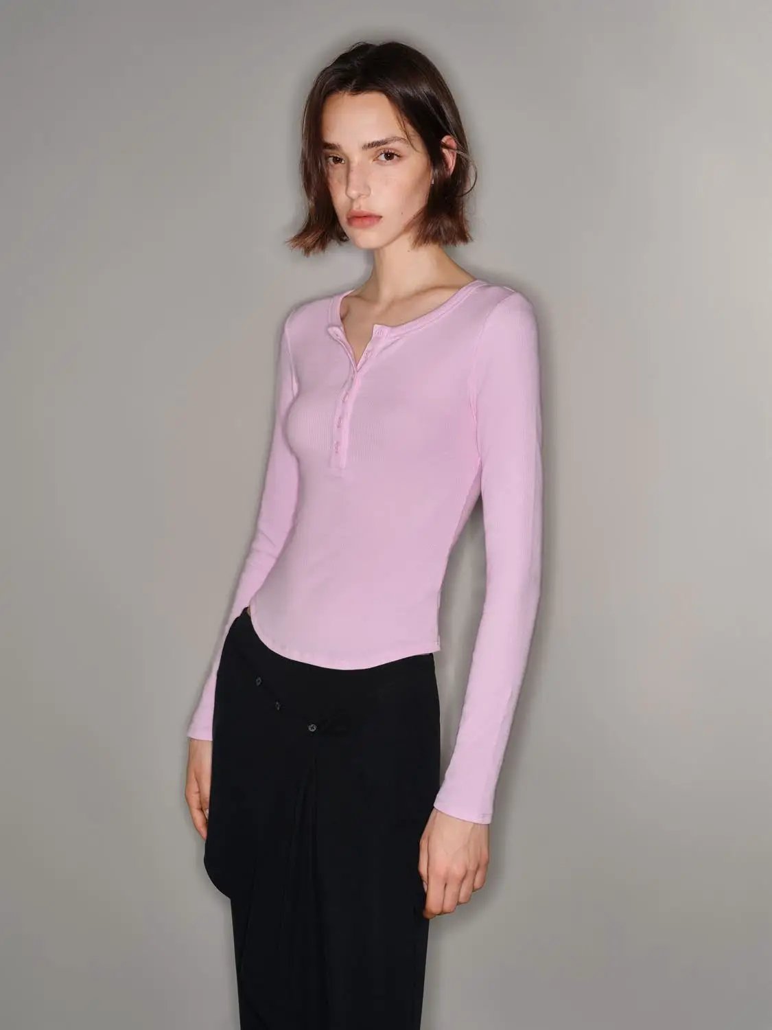 Long Sleeve Buttoned Henley Knit T-shirt