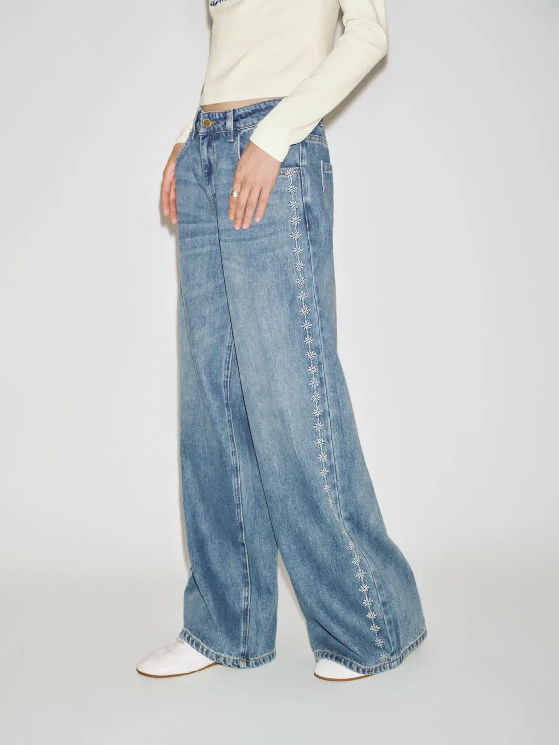 Side Embroidery Detail High Waist Wide Leg Denim Jeans