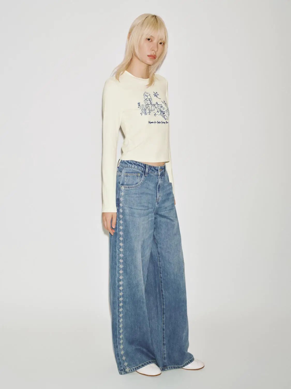 Side Embroidery Detail High Waist Wide Leg Denim Jeans