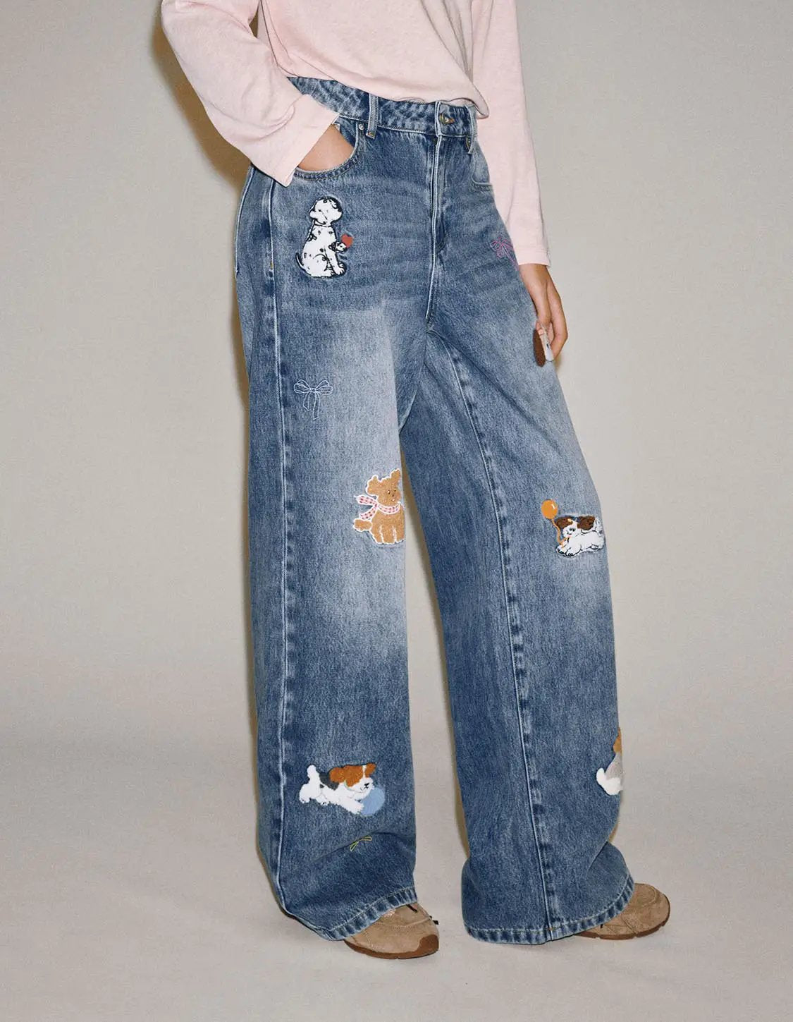 Embroidered Animal Wide-leg High-waisted Cotton Jeans