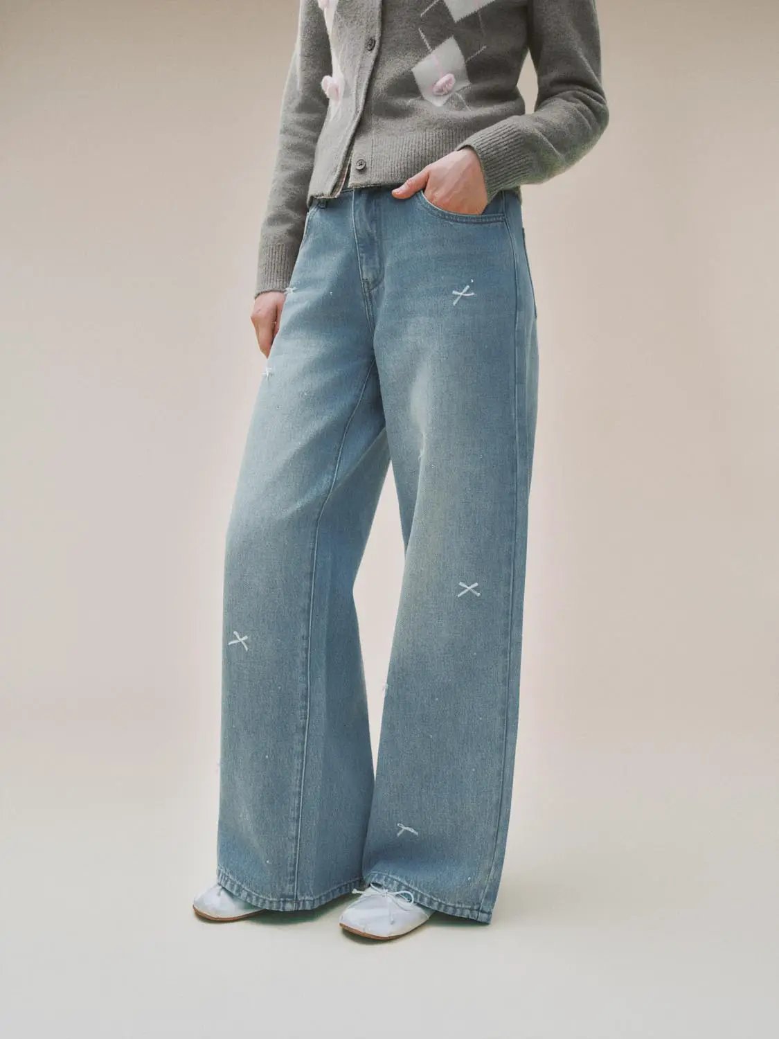 Scattered Cross Embroidered Wide-leg Cotton Jeans