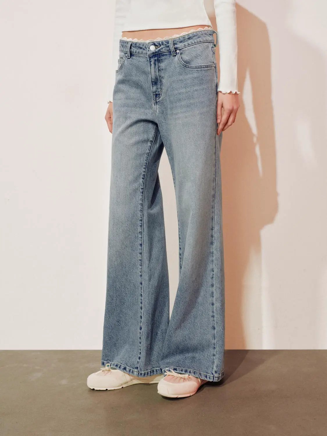 Lace Trim Mid-rise Cotton Blend Flare Jeans