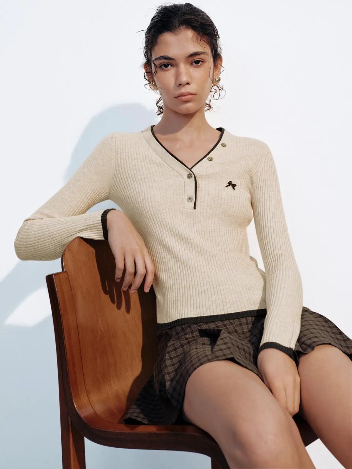 Ribbed Button Placket Bow V-neck Knit Long Sleeve T-shirt