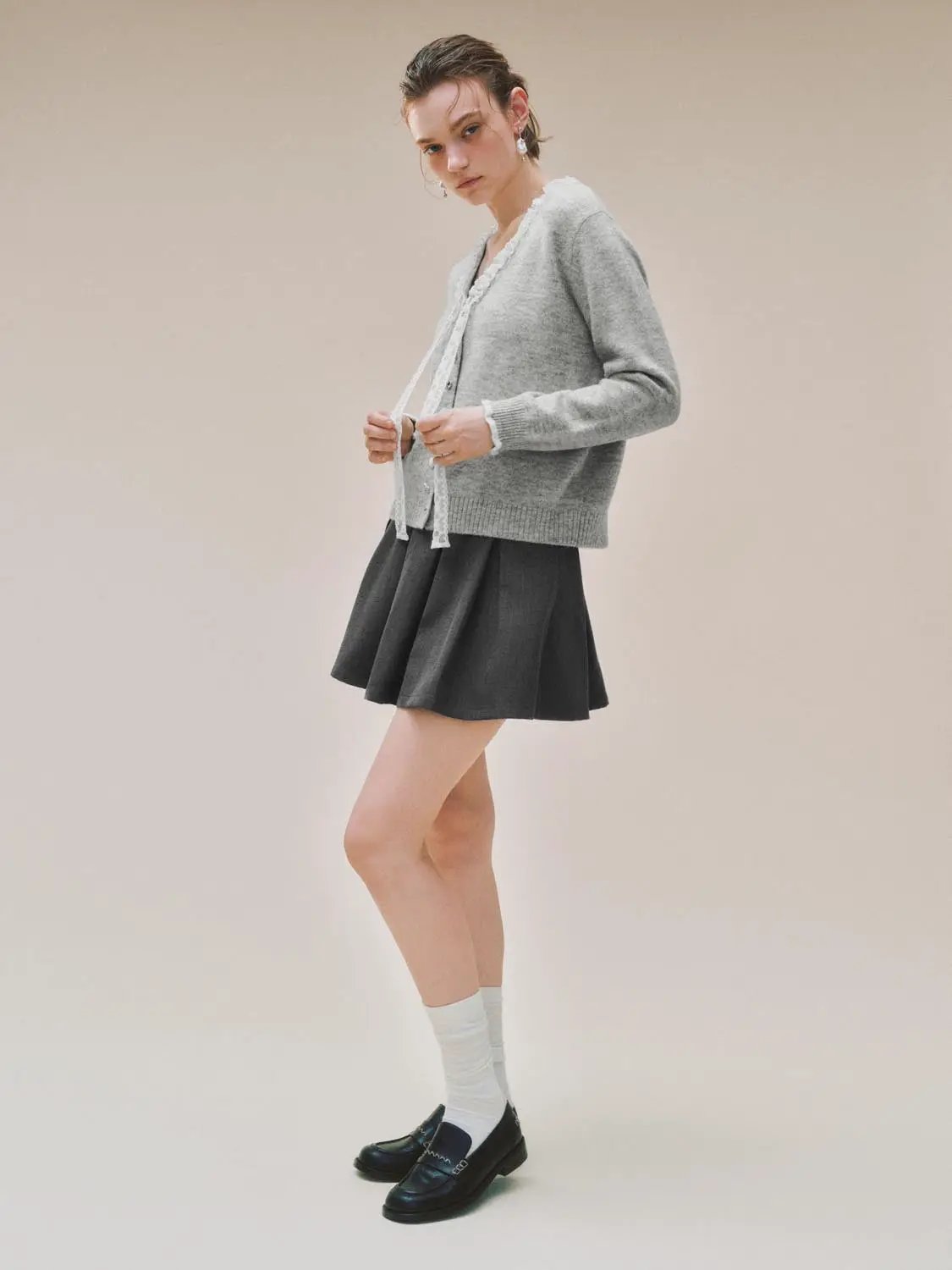 Knit Ruffle V-neck Button Front Long Sleeve Cardigan
