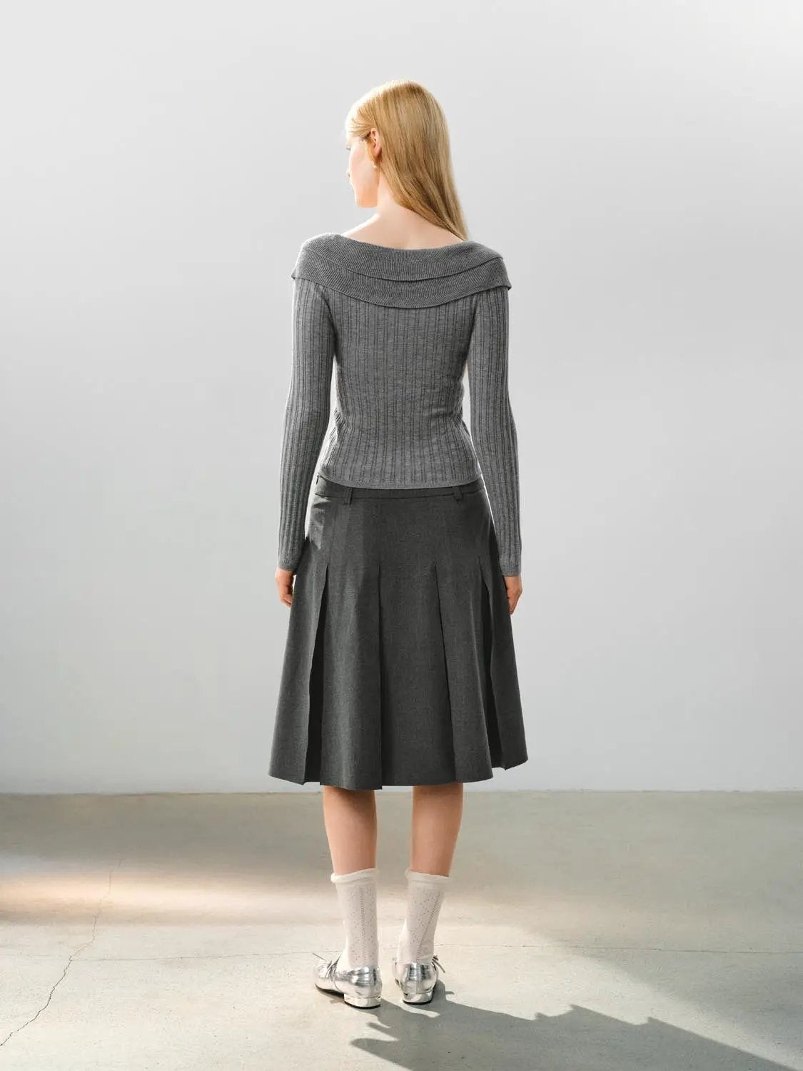 Ribbed Long Sleeve Ruffled Pleated Lapel Sweater