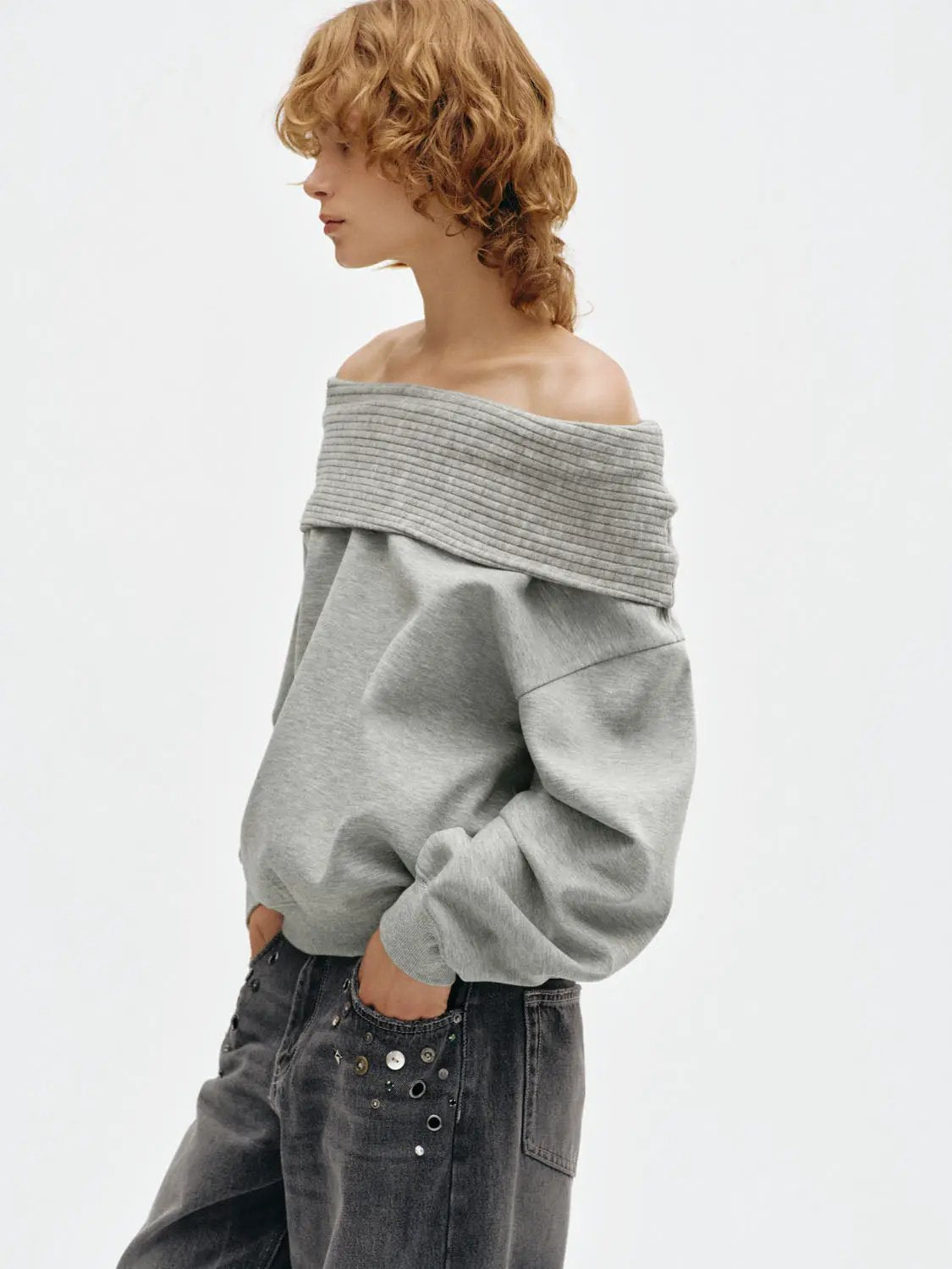 Folded Collar Off-Shoulder Long Sleeve Sweatshirt