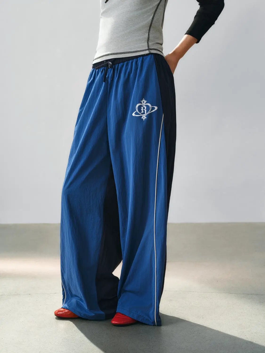 Logo Print Elastic Waist Straight-Leg Pants