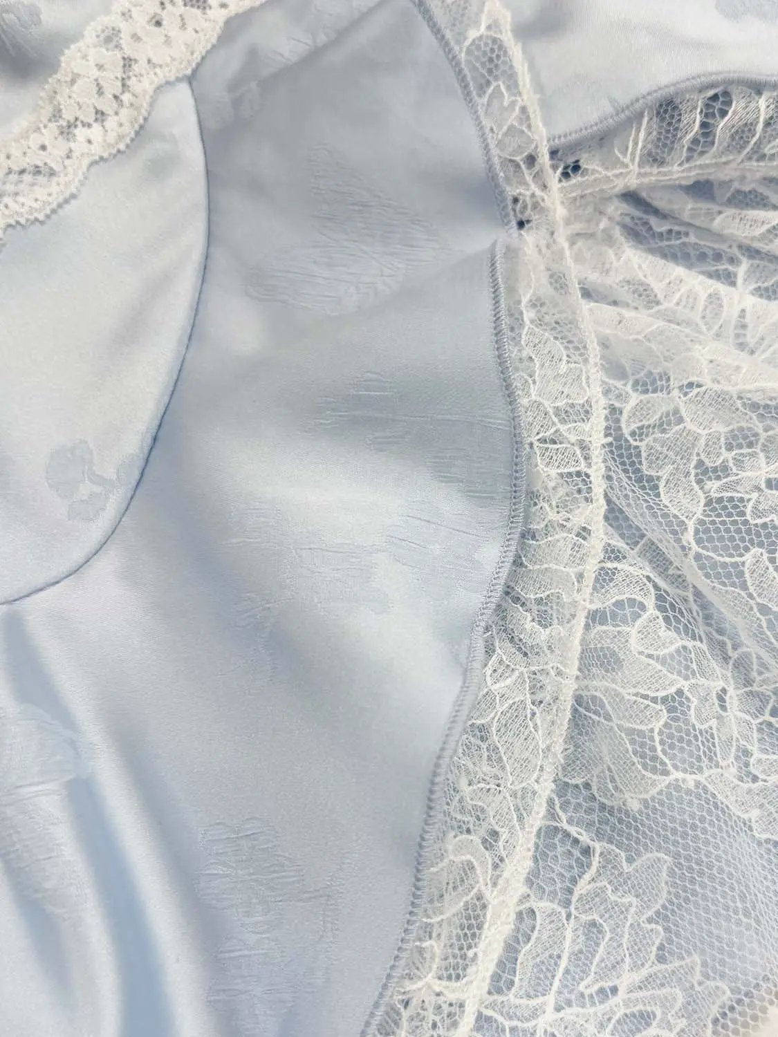 Lace Trim Ruffle V-Neck Camisole