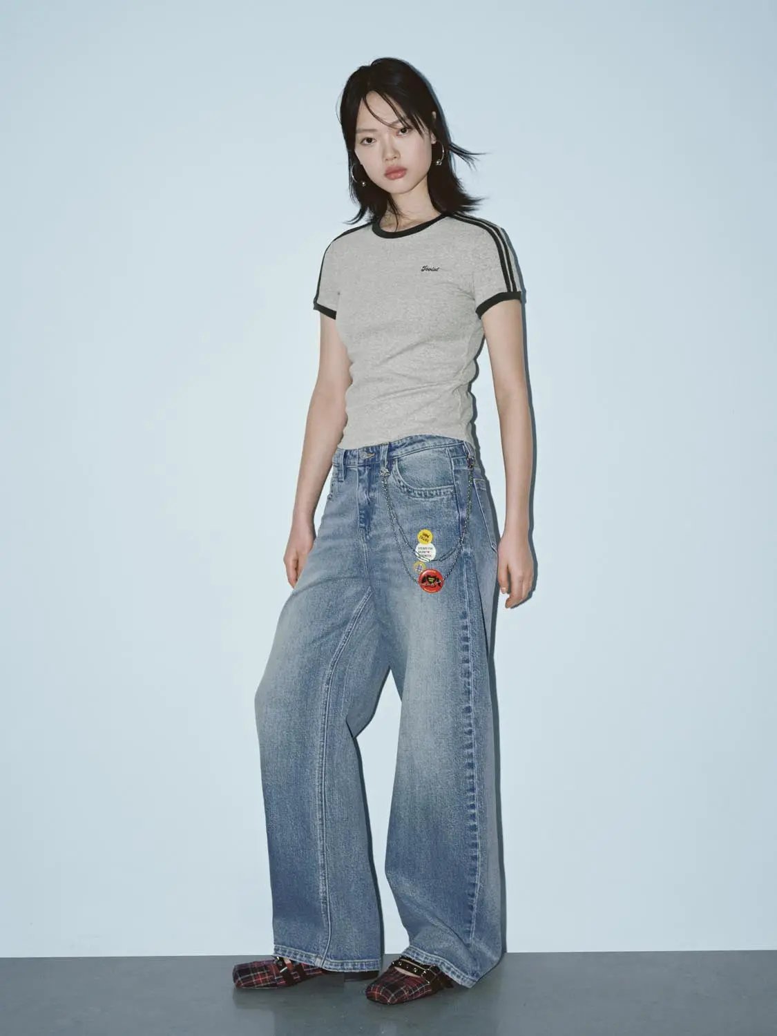 Short Sleeve Contrast Trim Fitted Waist Cotton T-Shirt