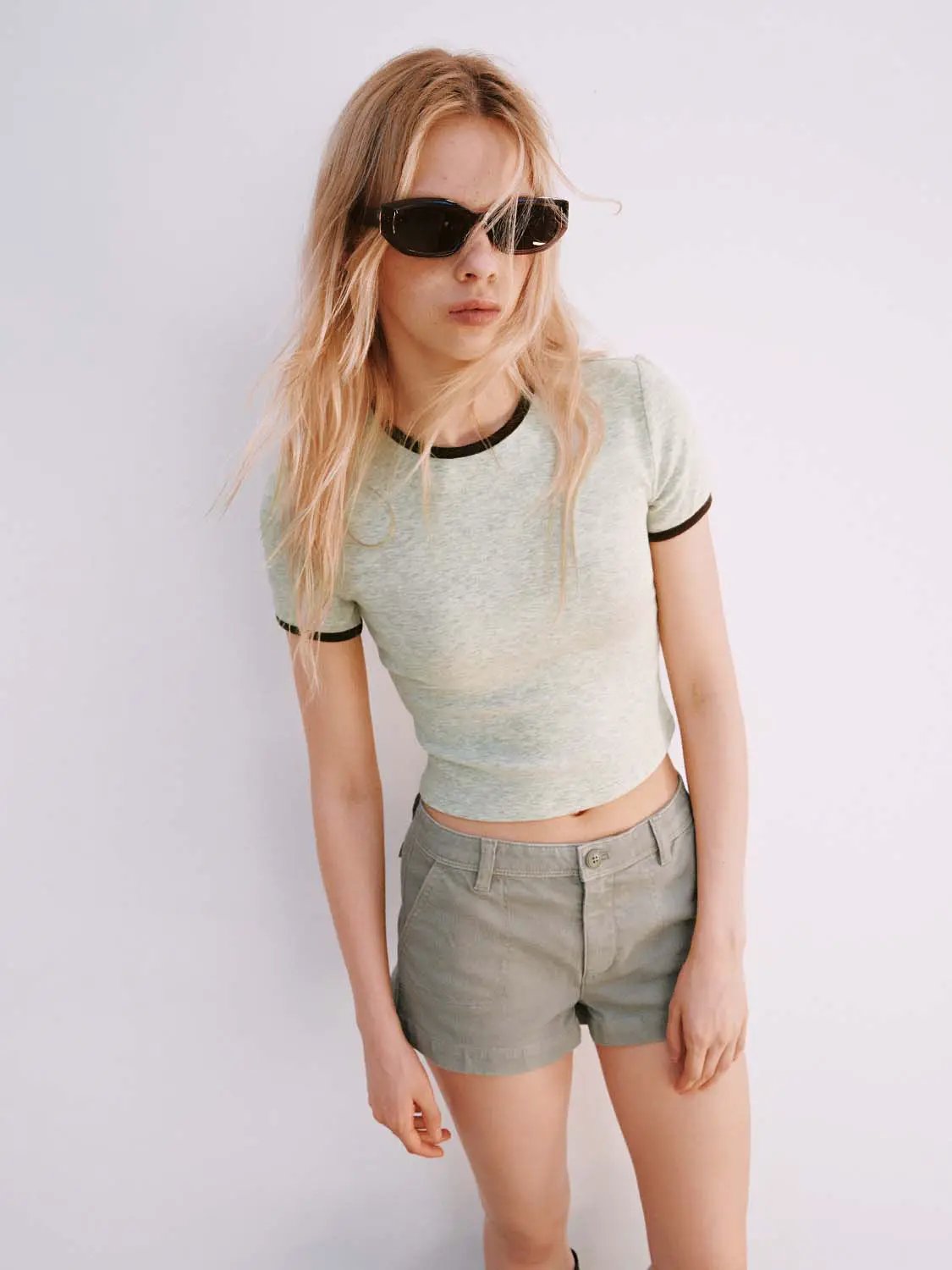 Slim Crew Neck Contrast Binding Short Sleeve Cropped Top