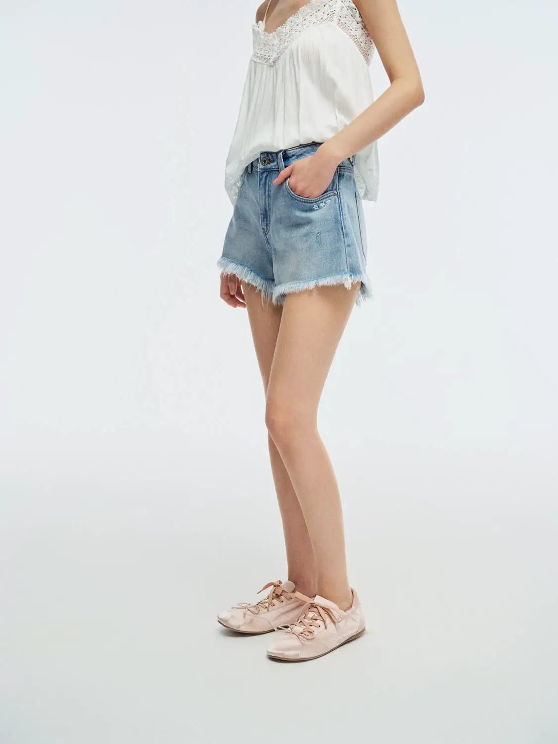 High Waist Washed Frayed Hem Pocket Denim Shorts