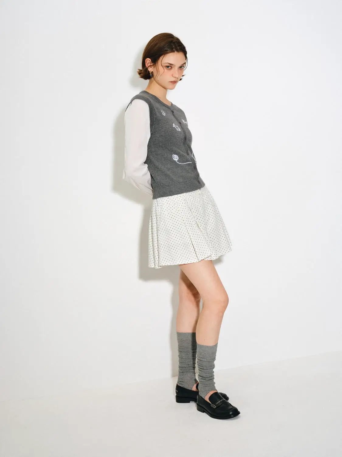 Embroidered Cat Pattern Crew Neck Cotton Knitted T-shirt