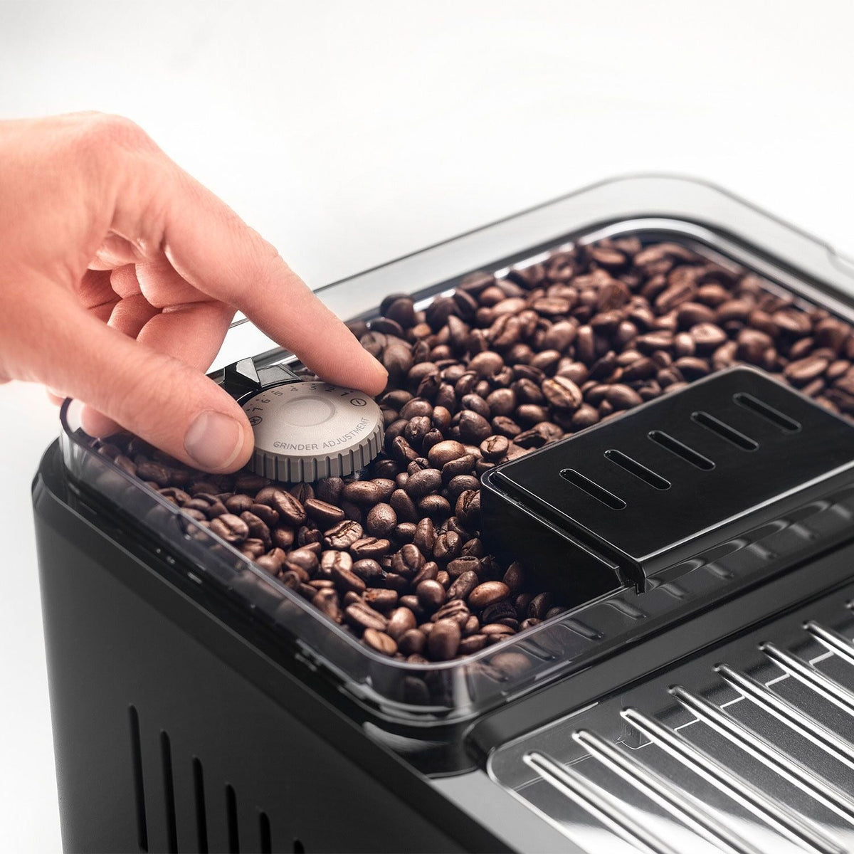 De’Longhi Eletta Explore Bean-to-Cup Coffee Machine with Cold Brew ECAM450.86.TB