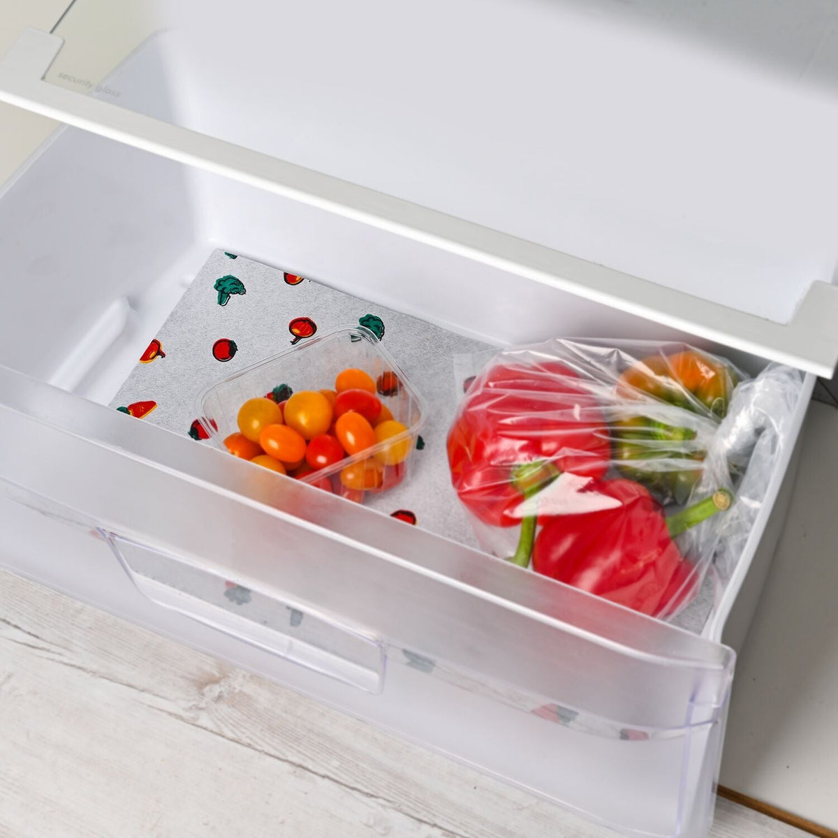 Lakeland Absorbent Fridge Liner Roll