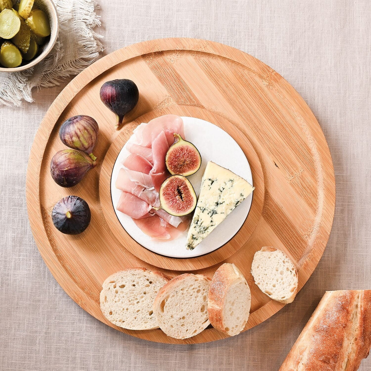 Lakeland Round Cheeseboard