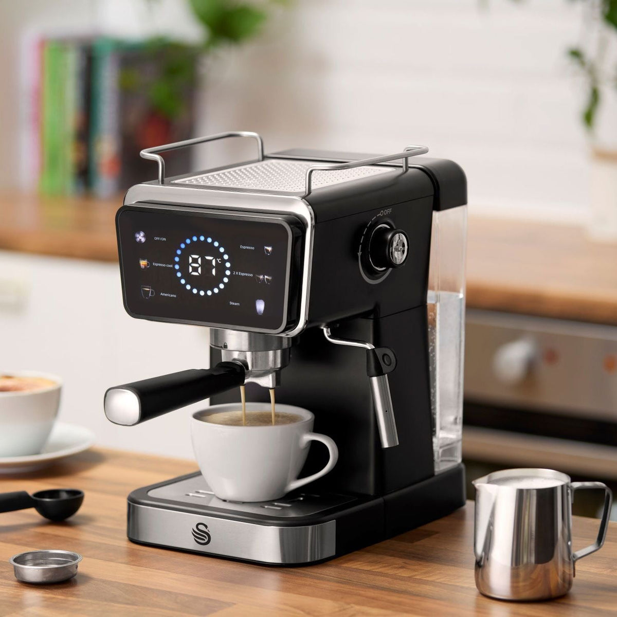 Swan Digital Coffee Machine with Milk Frother