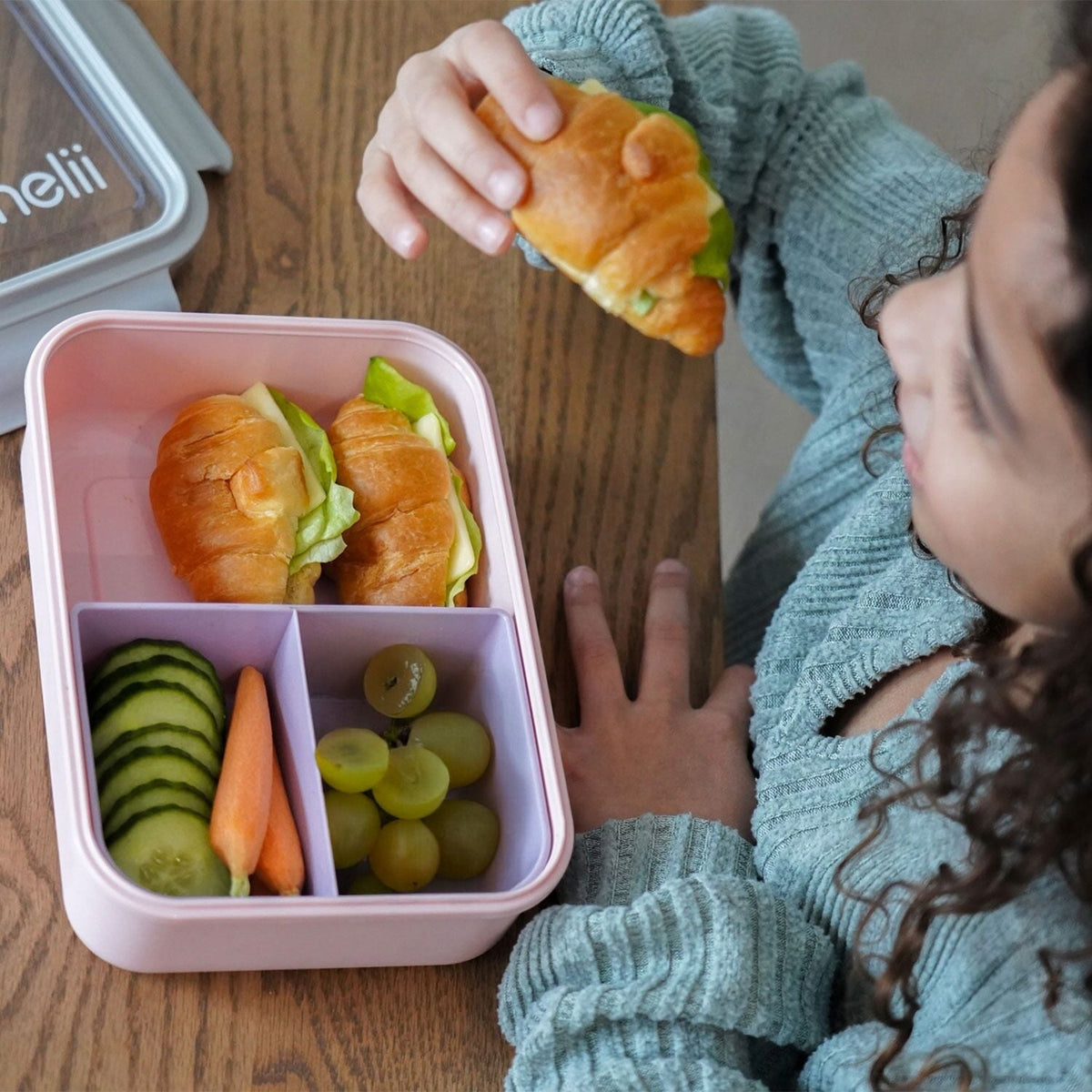 Melii Bento Box with Removable Compartment 1250ml - Pink
