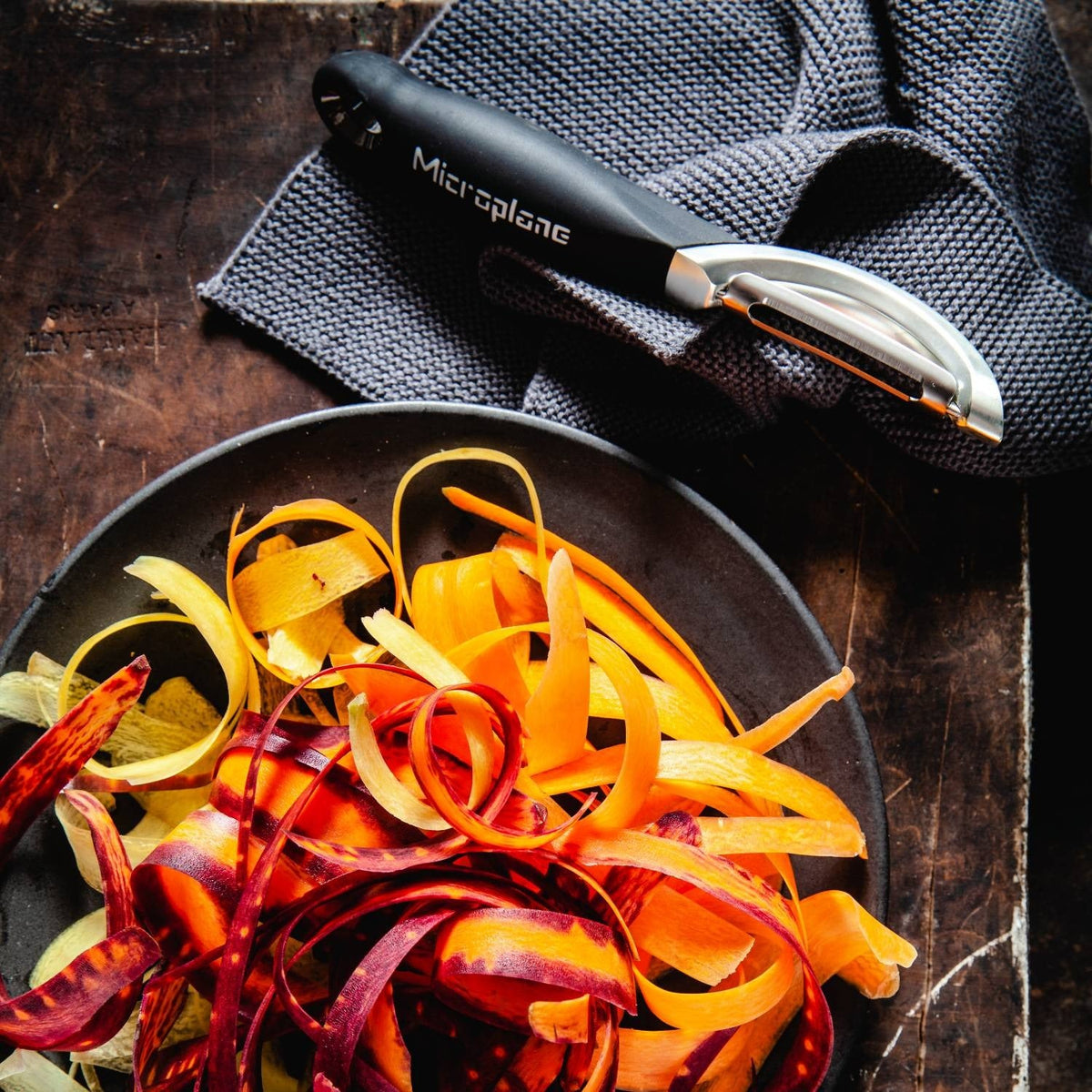 Microplane Professional Straight Peeler