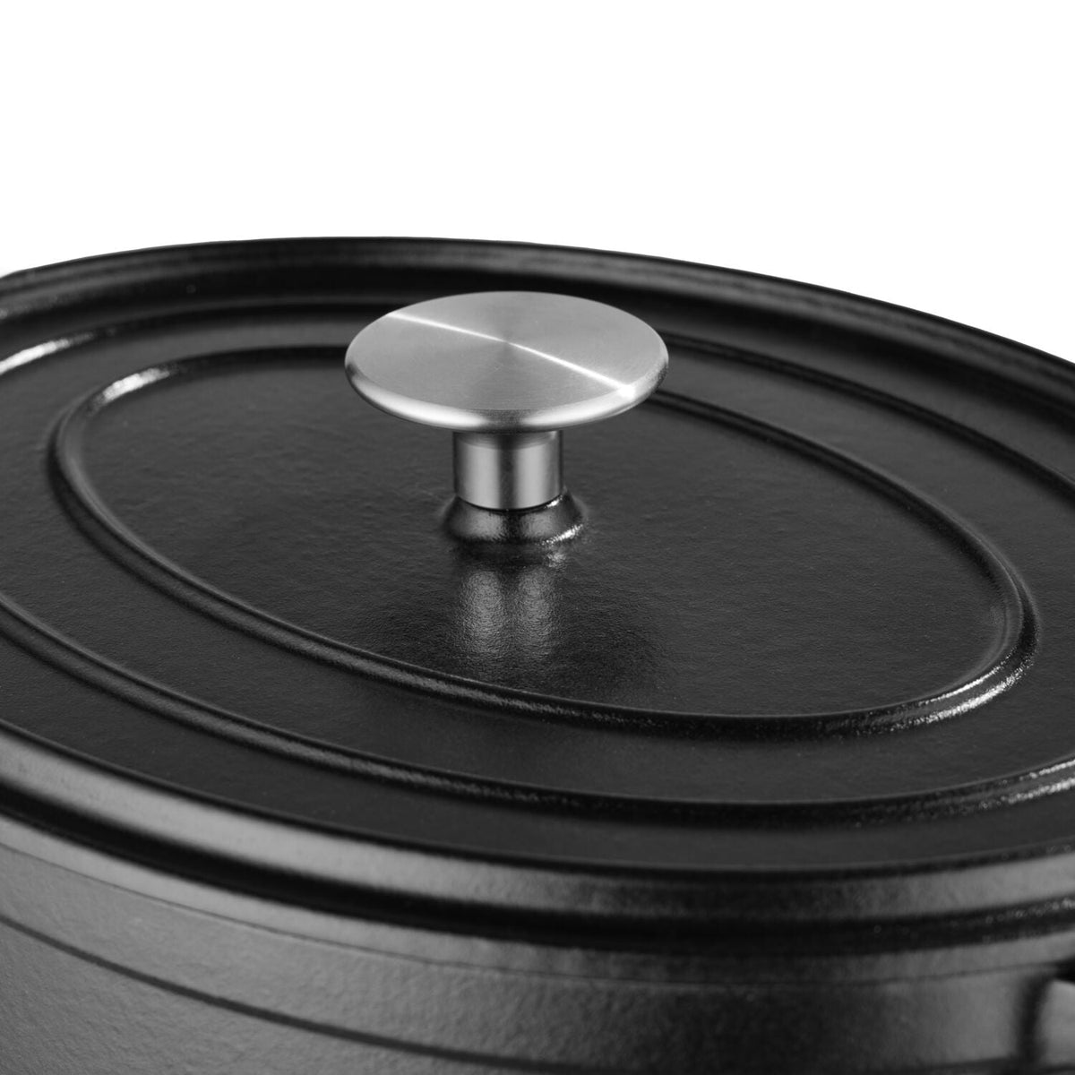 Lakeland Cast Iron 29cm Oval Casserole Black